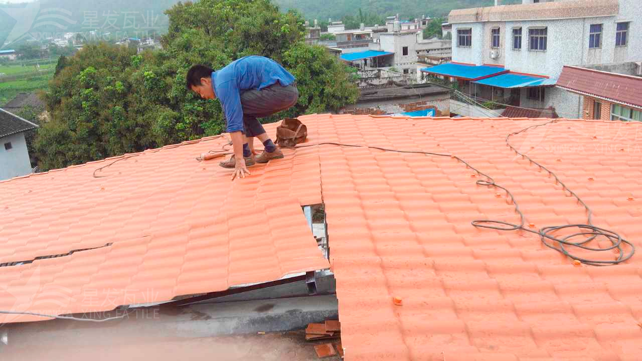 九江屋顶铺设安装合成树脂瓦时，牢牢记住这3点，就不怕屋顶出问题！